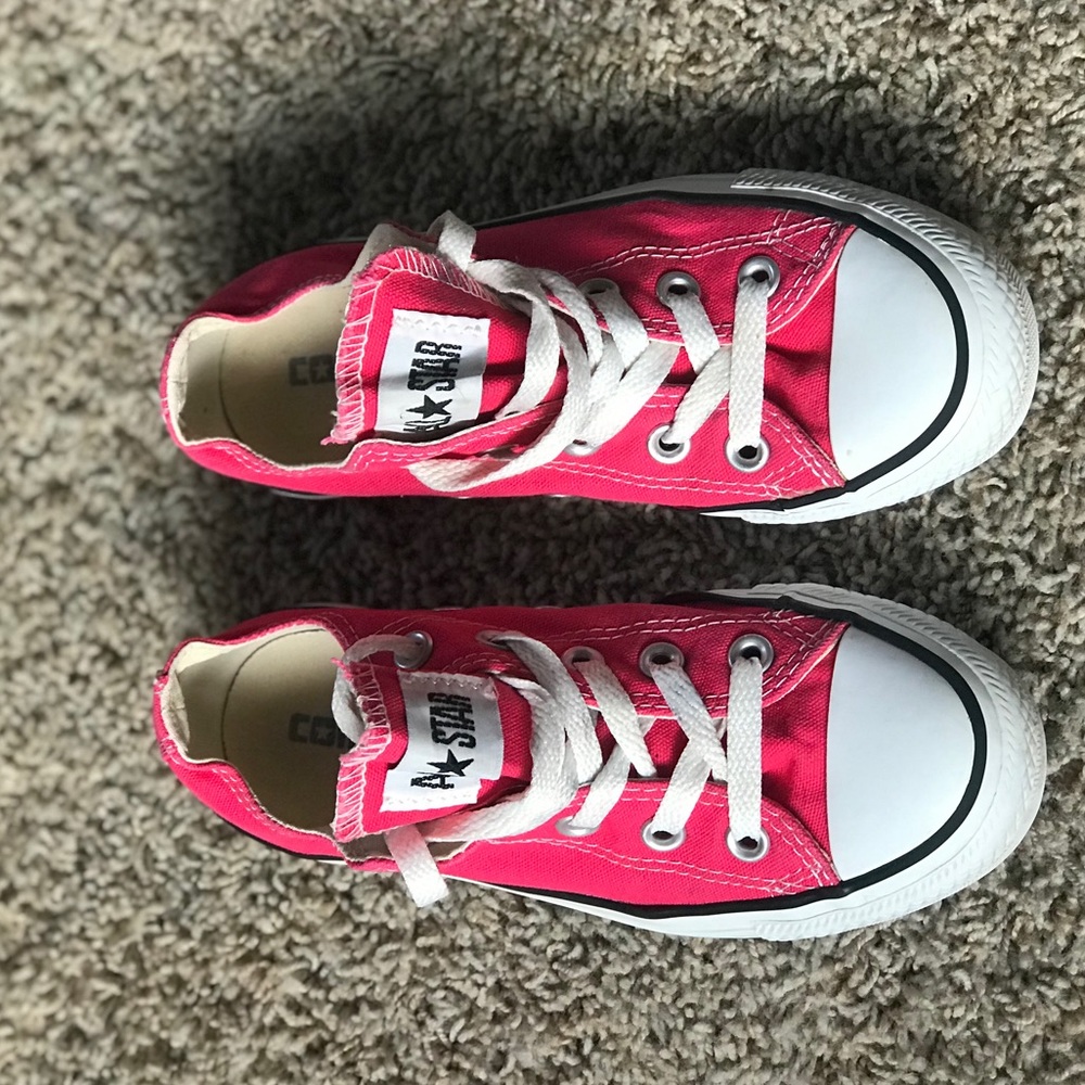 Hot Pink Converse Women’s 5 (Men’s 3)